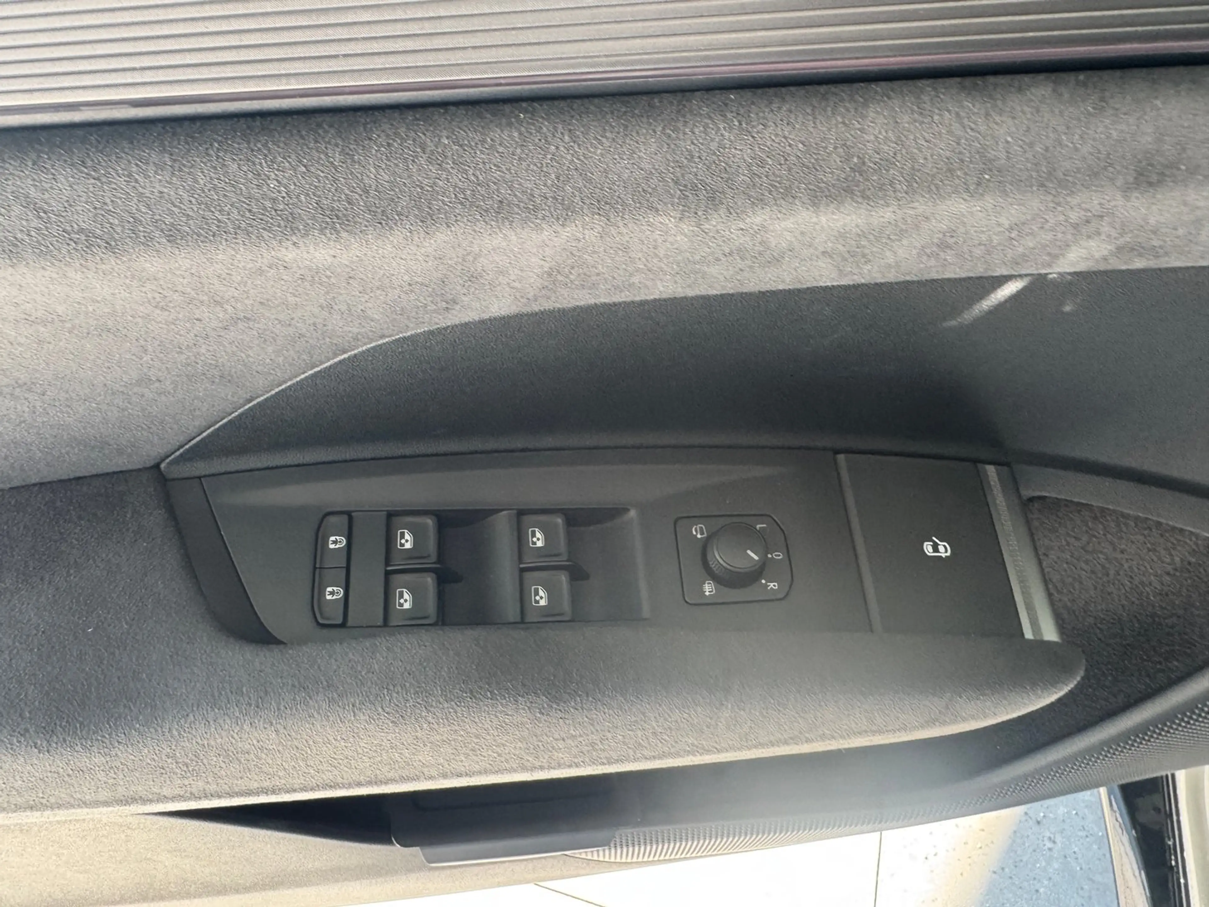 Skoda Peaq Sportline 90x — photo 15