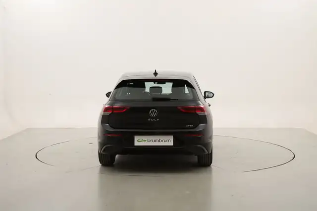 Volkswagen Golf view 4