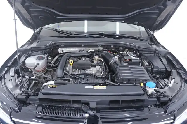 Volkswagen Golf view 13