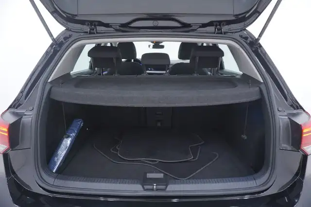Volkswagen Golf view 14
