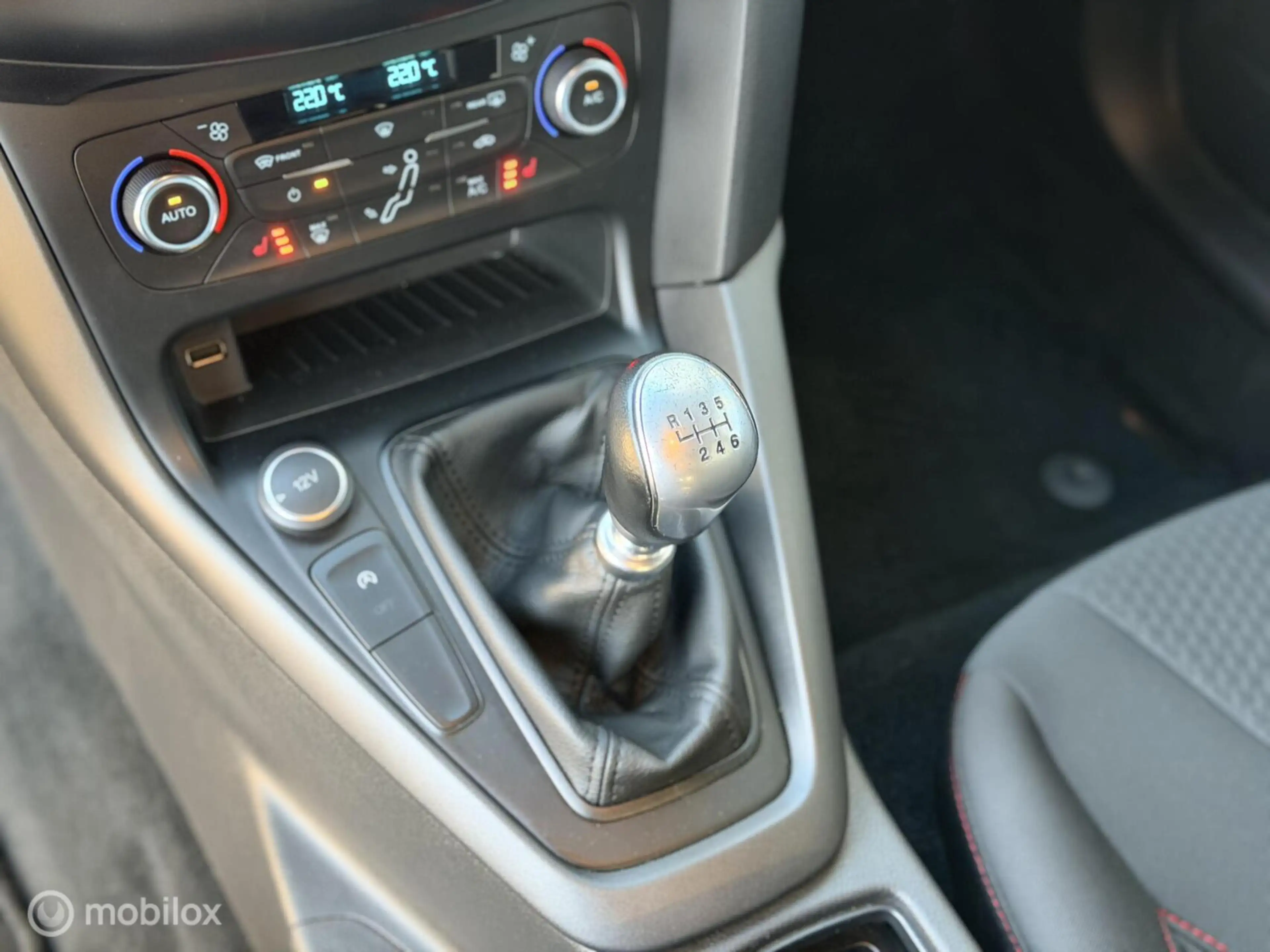 Ford Focus 1.0 ST-Line 1e Eigenaar NIEUWSTAAT!!! — photo 20