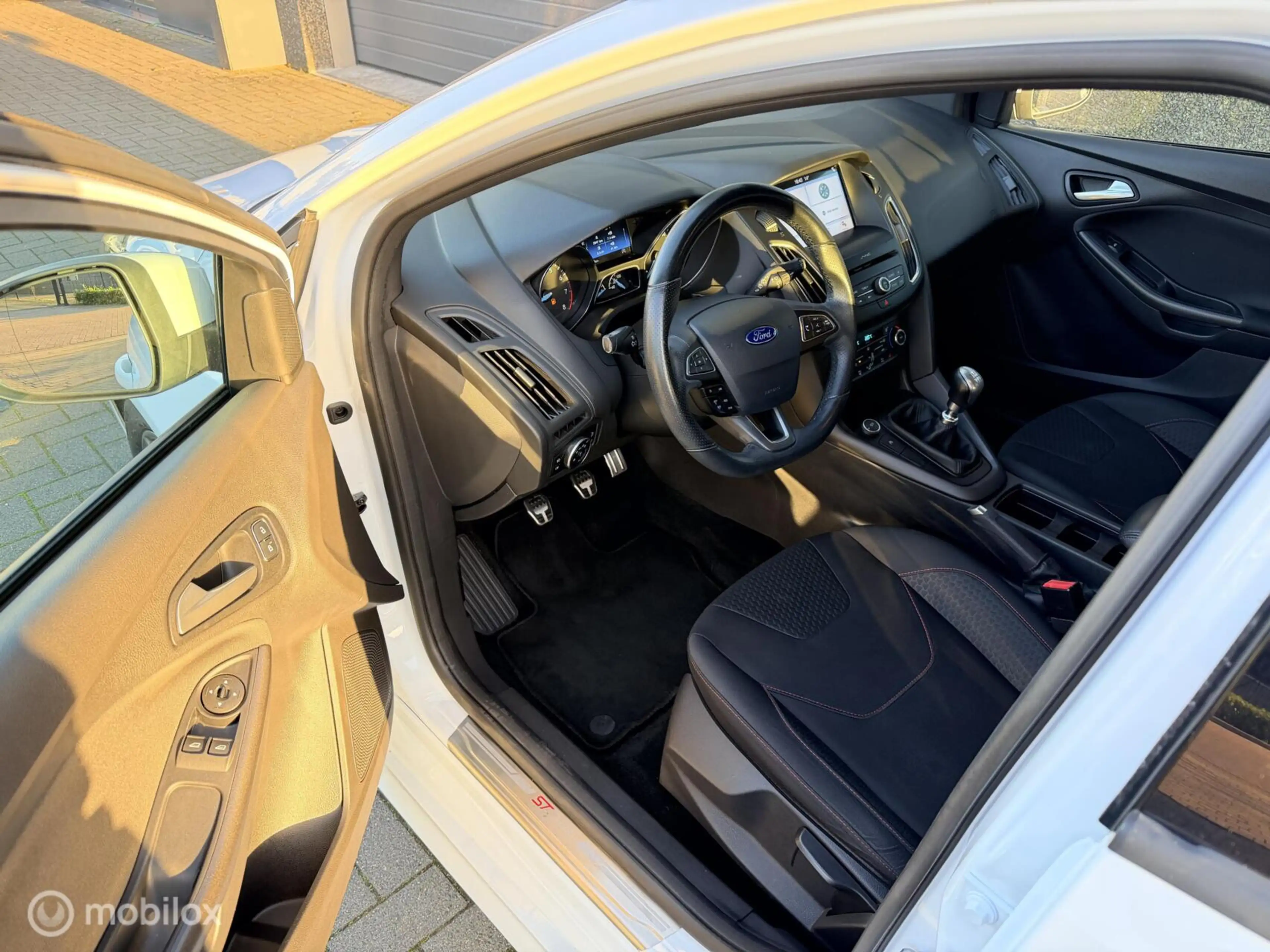 Ford Focus 1.0 ST-Line 1e Eigenaar NIEUWSTAAT!!! — photo 13