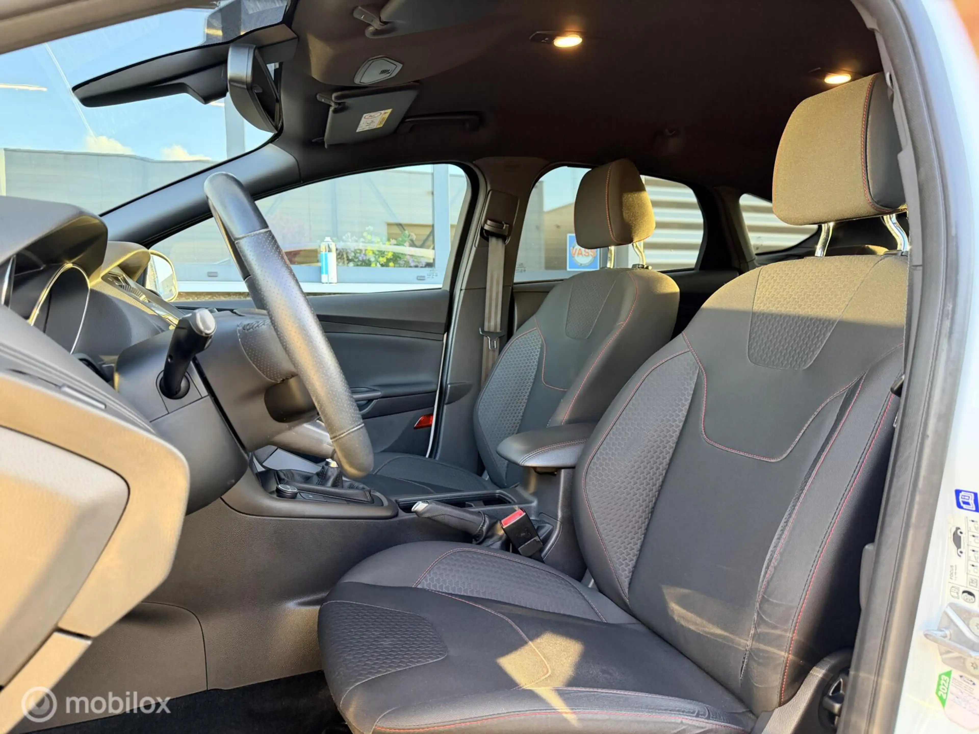 Ford Focus 1.0 ST-Line 1e Eigenaar NIEUWSTAAT!!! — photo 14