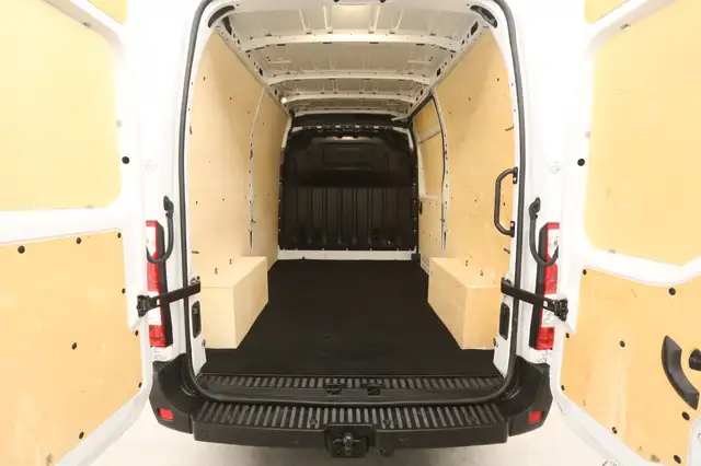 Renault Master view 3