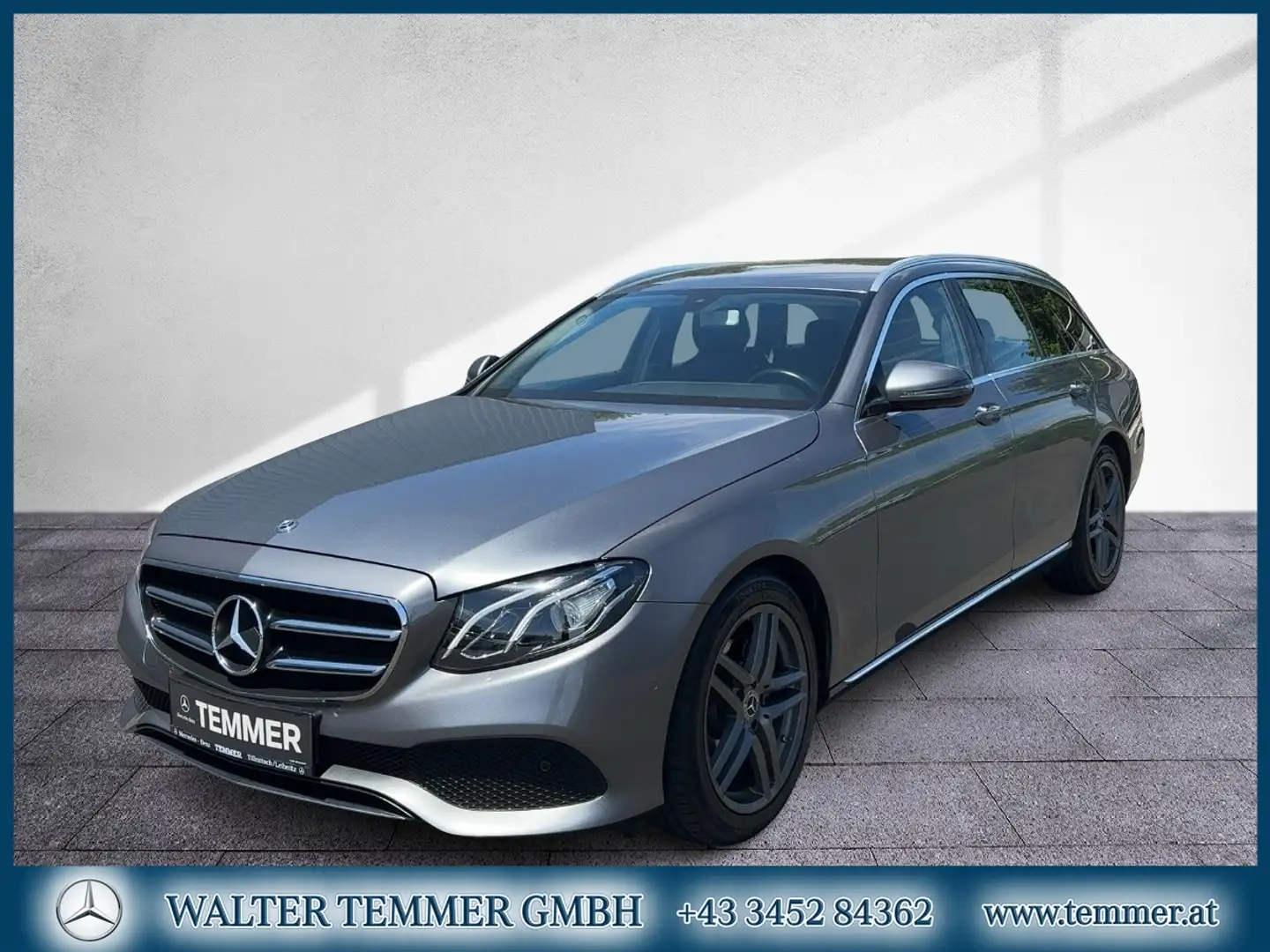 Mercedes-Benz E 200 d T-Modell Avantgarde LED Navi RKam Shz Grau - 1