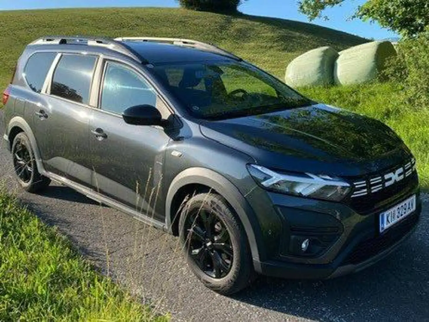Dacia Jogger Jogger Extreme TCe 110 Extreme Grau - 1