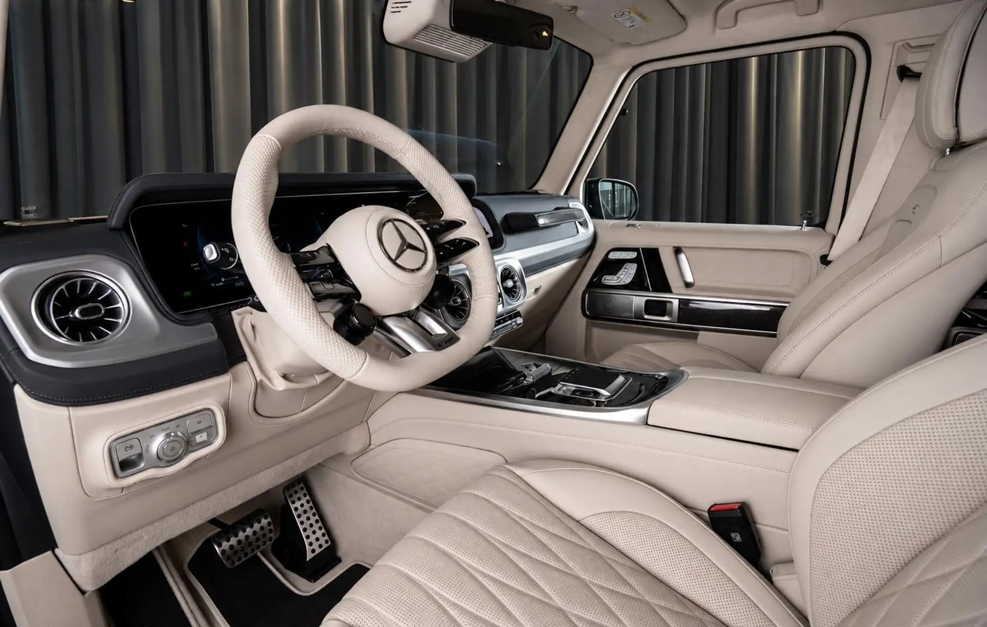 벤츠 G-Class G 63 AMG 2026 베이지 사진 5