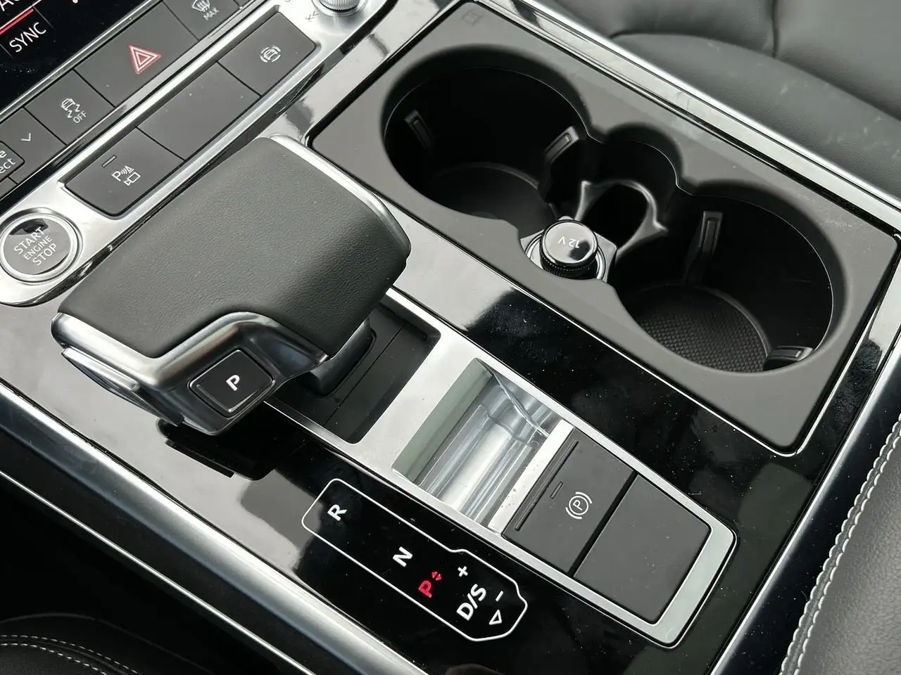 Audi Q7 снимка Audi Q7