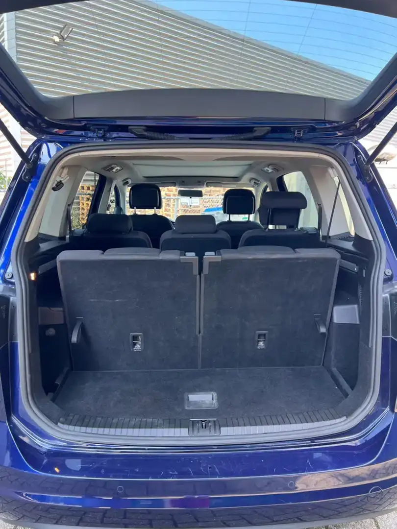 Volkswagen Touran Touran 1.5 TSI Comfortl. 7p Zwart - 2