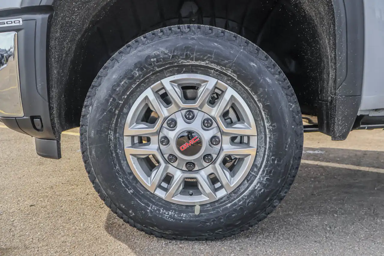 GMC Sierra 2500HD снимка GMC Sierra 2500HD