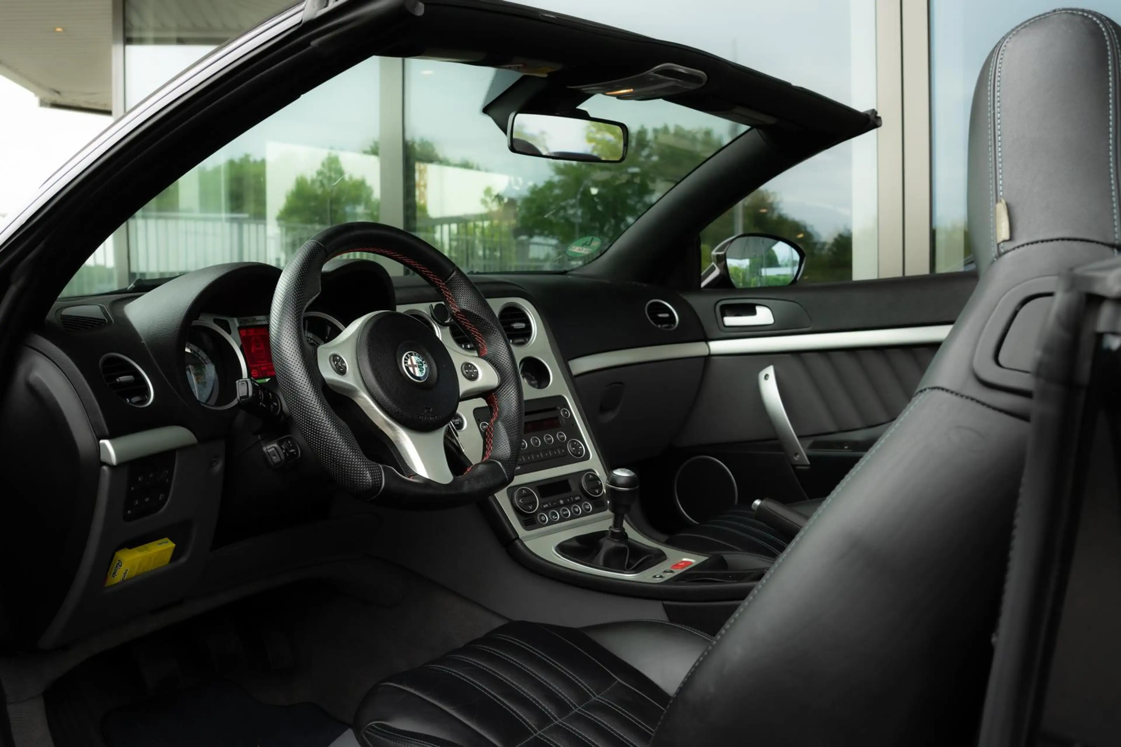 Alfa Romeo Spider 3.2 V6 JTS 24V Exclusive Q4 Metallic — photo 11