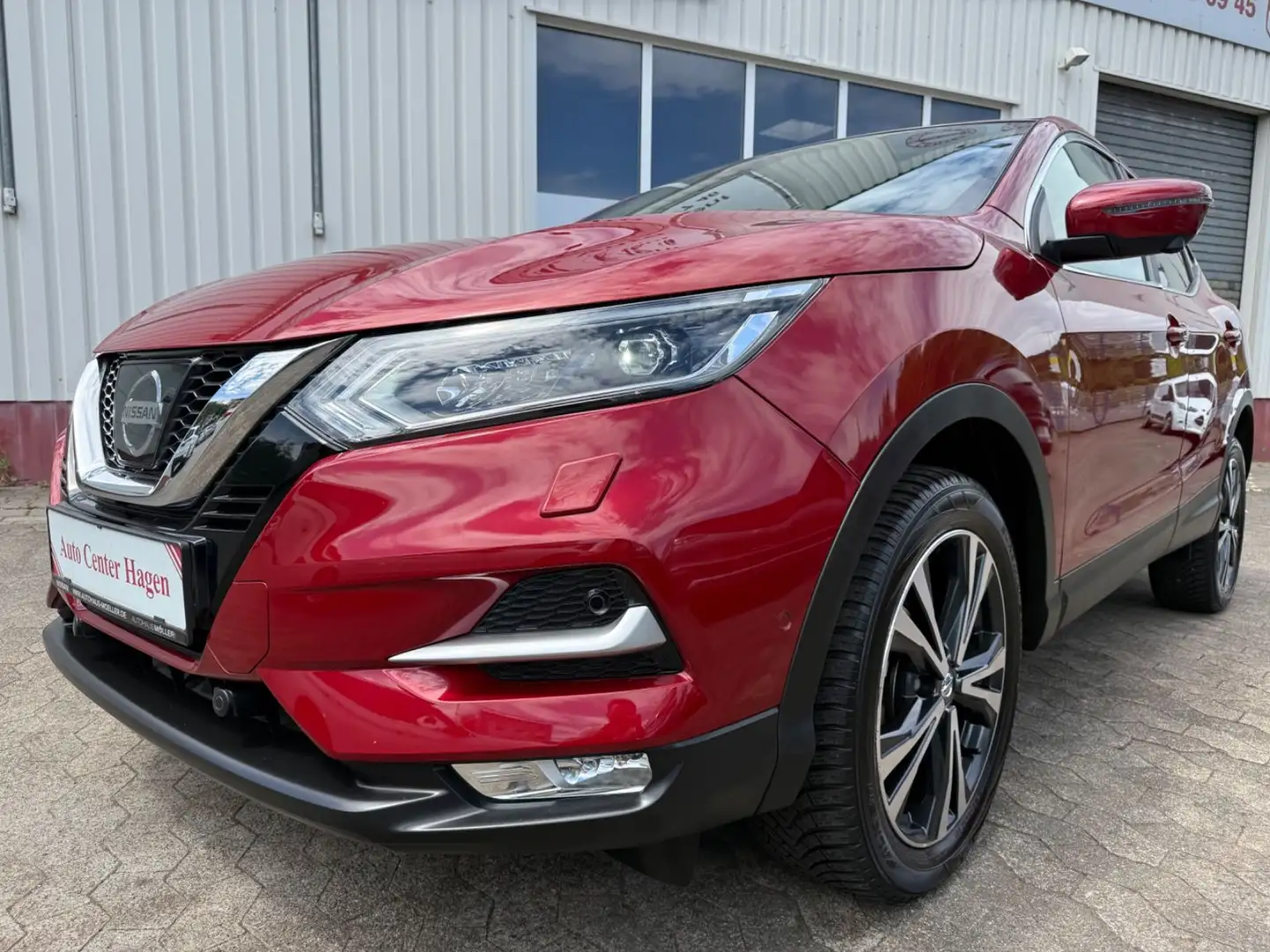 Nissan Qashqai 1,6 Turbo 120kW N-Connecta/LED/SHZ/360 Rot - 1