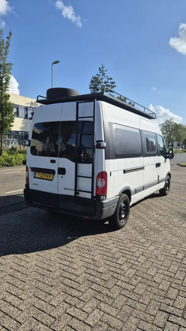Opel Movano Белый - 2