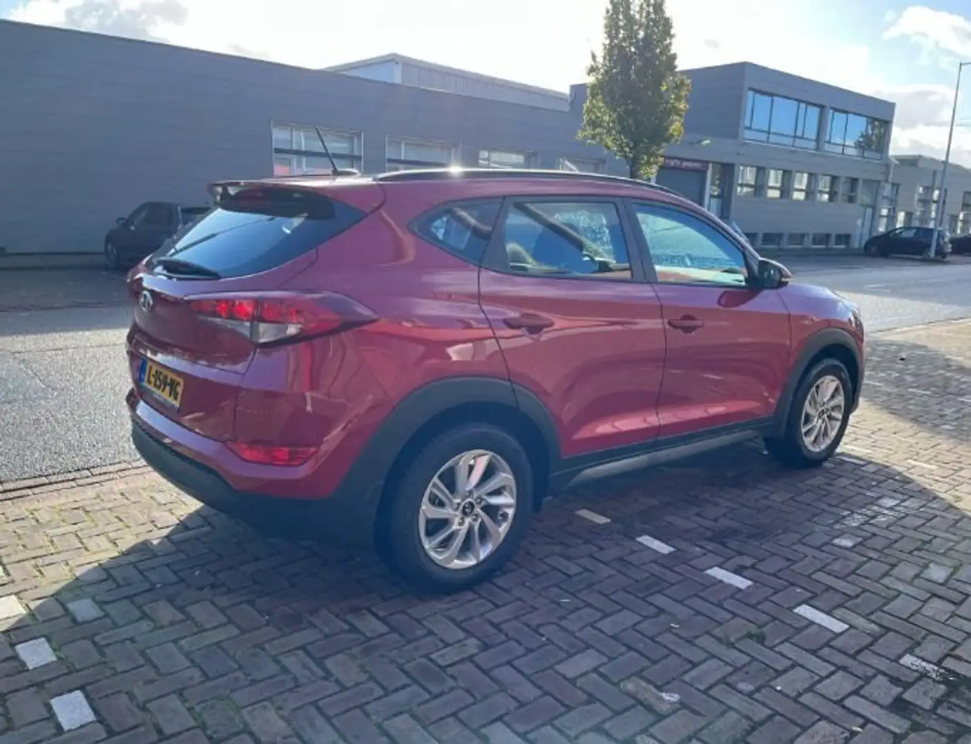 Hyundai TUCSON TUCSON 2.0 FWD Rood - 2