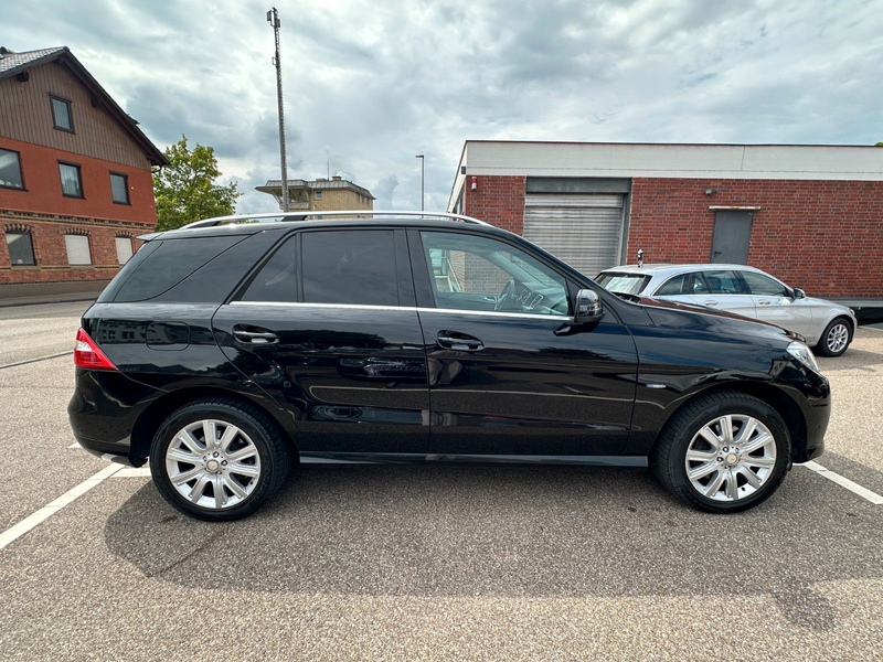 Mercedes-Benz ML 350 CDI BlueTec*AMG*DISTRONIC*COMAND*RFK*SPUR — photo 5