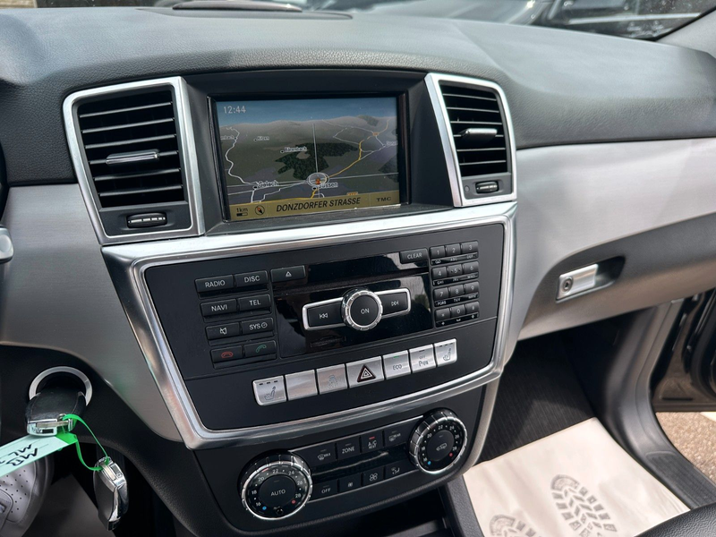 Mercedes-Benz ML 350 CDI BlueTec*AMG*DISTRONIC*COMAND*RFK*SPUR — photo 13