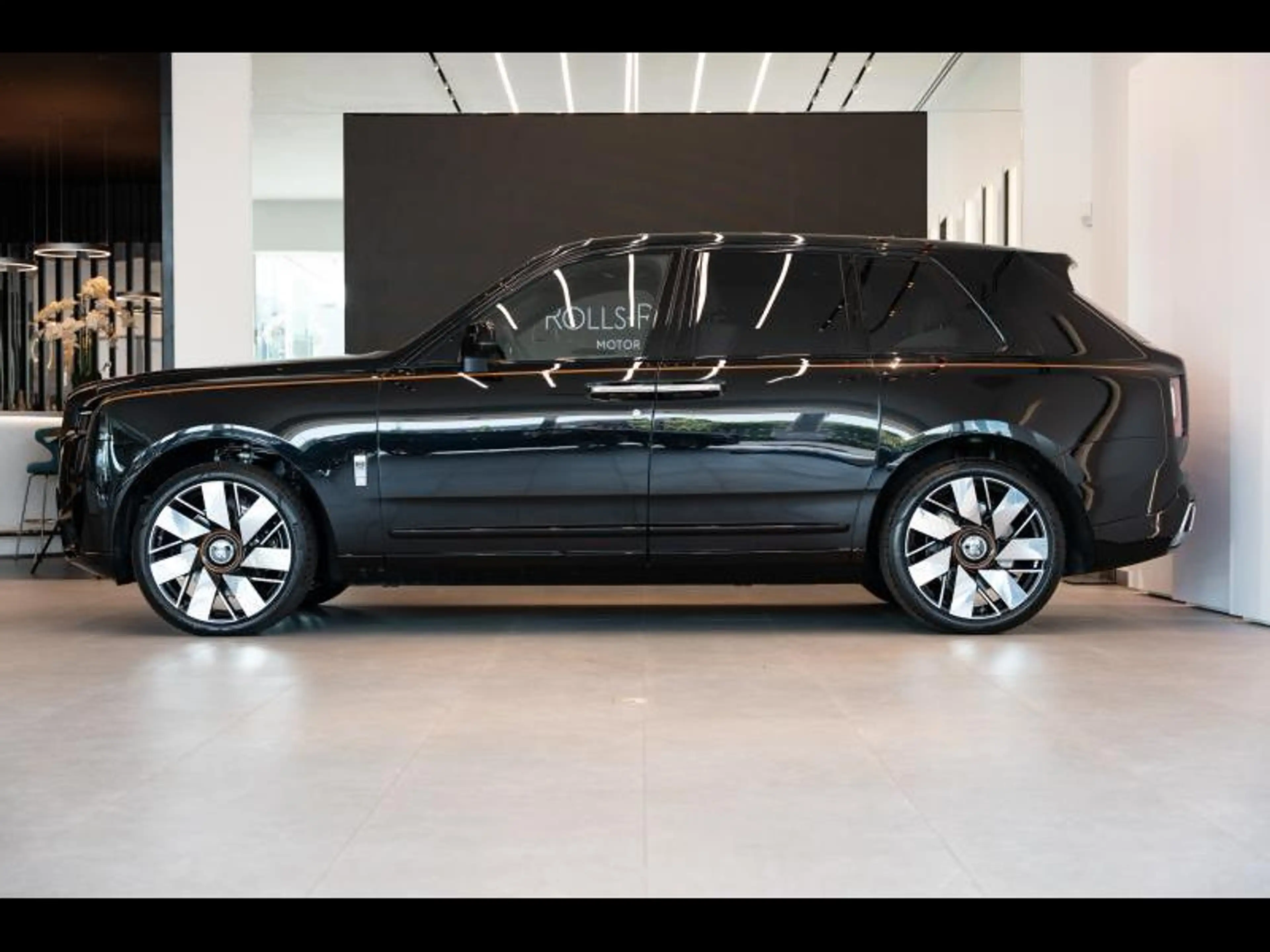 Rolls-Royce Cullinan — photo 3