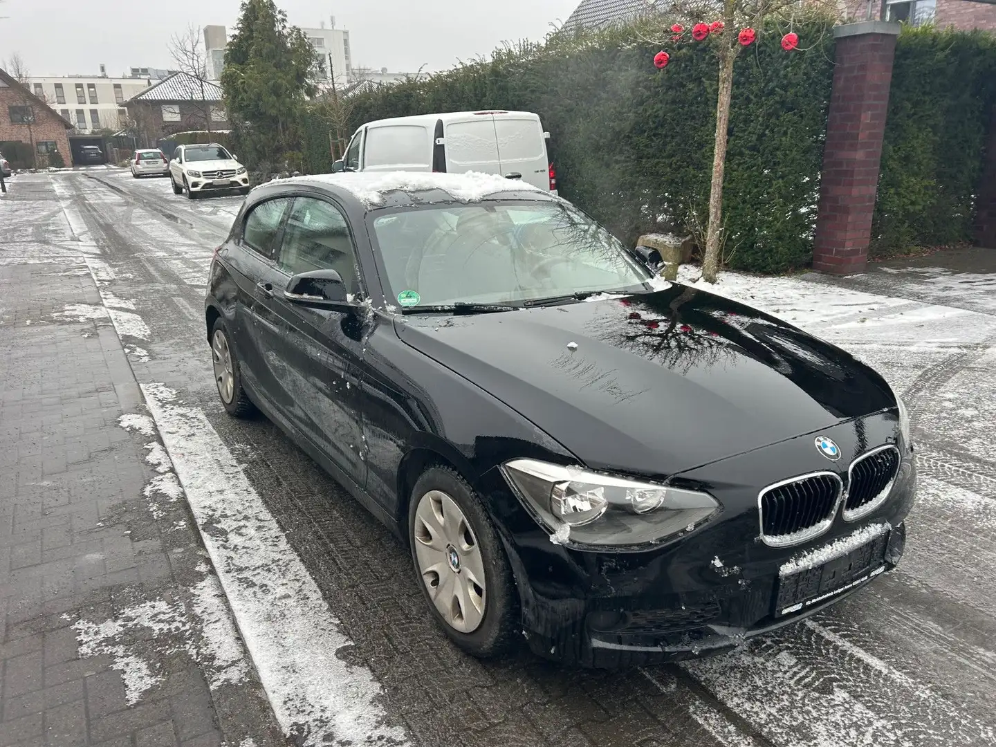 BMW 114 1 Limousine 3-trg. 114 d Klima  LED !!! Schwarz - 2