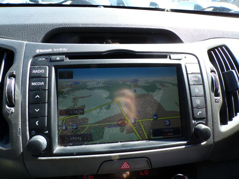 Kia Sportage 1.7 115cv gris 01/15 5500€ marchand Airco GPS — photo 10