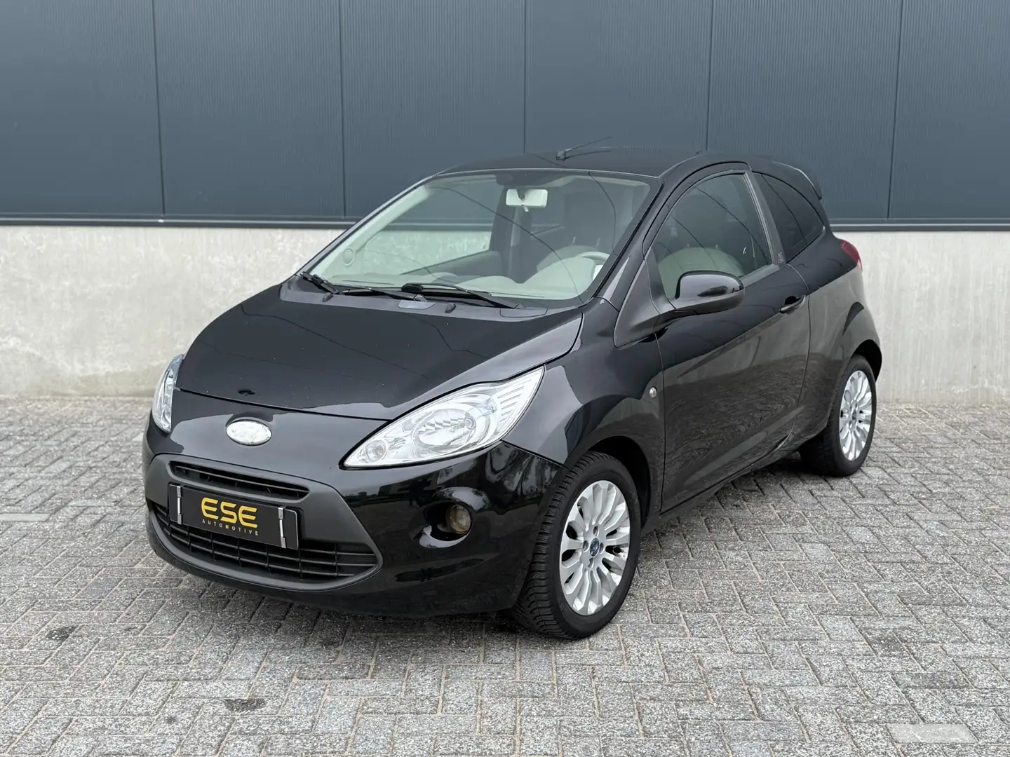 Ford Ka/Ka+ 1.2 Titanium | Airco | Nieuwe APK Zwart - 2