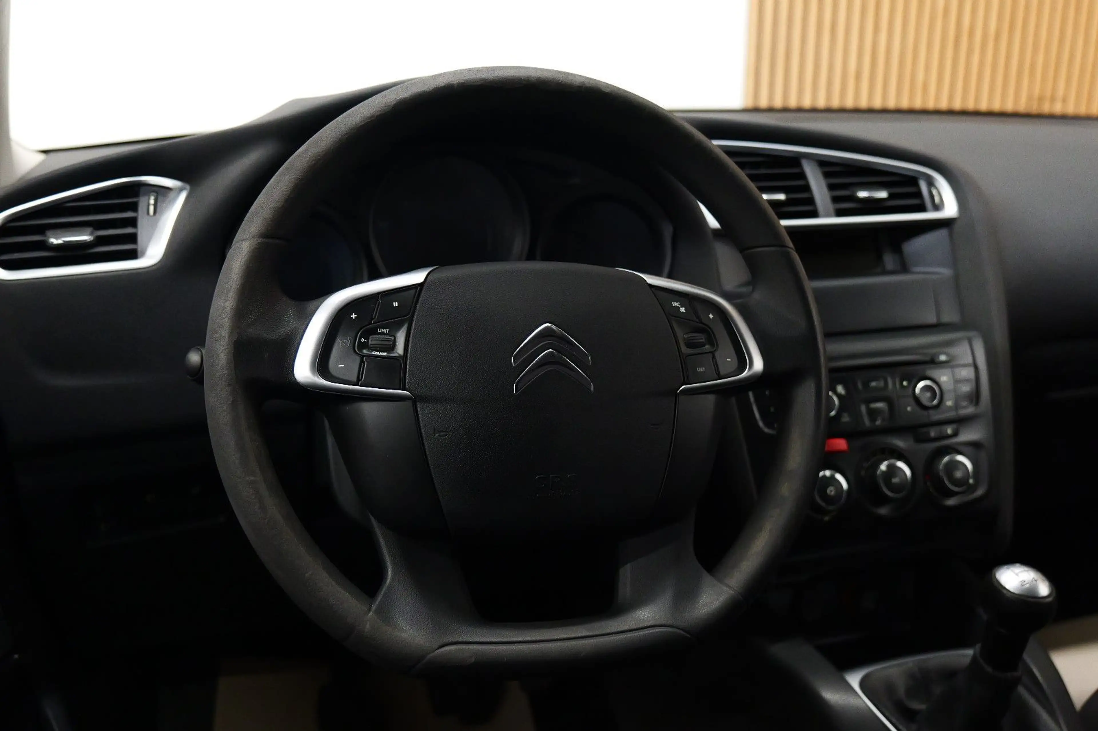 Citroen C4 1.4 VTi Attraction TEMP/ZV/KLIMA/LM+TÜV 11.26 — photo 12