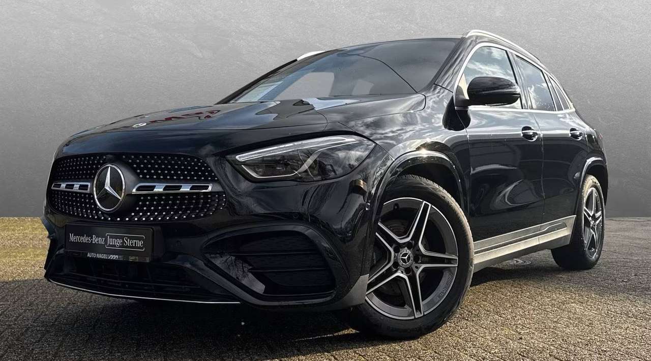 Mercedes-Benz GLA 200 Amg auto 2025 163cv camera 360° 19" vari colori