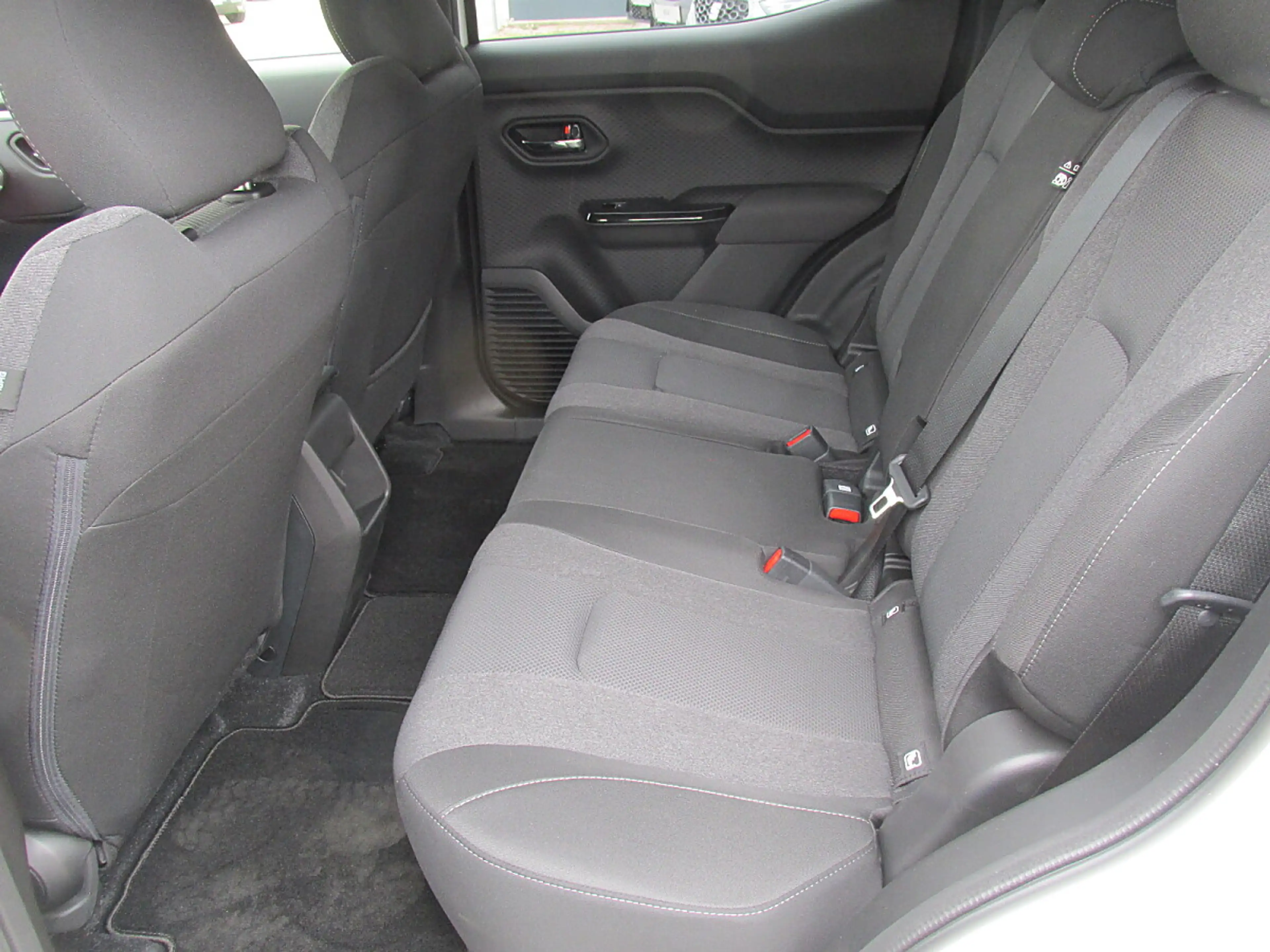 Suzuki Vitara eVitara 61kWh GL+ Allgrip-e Shine — photo 14