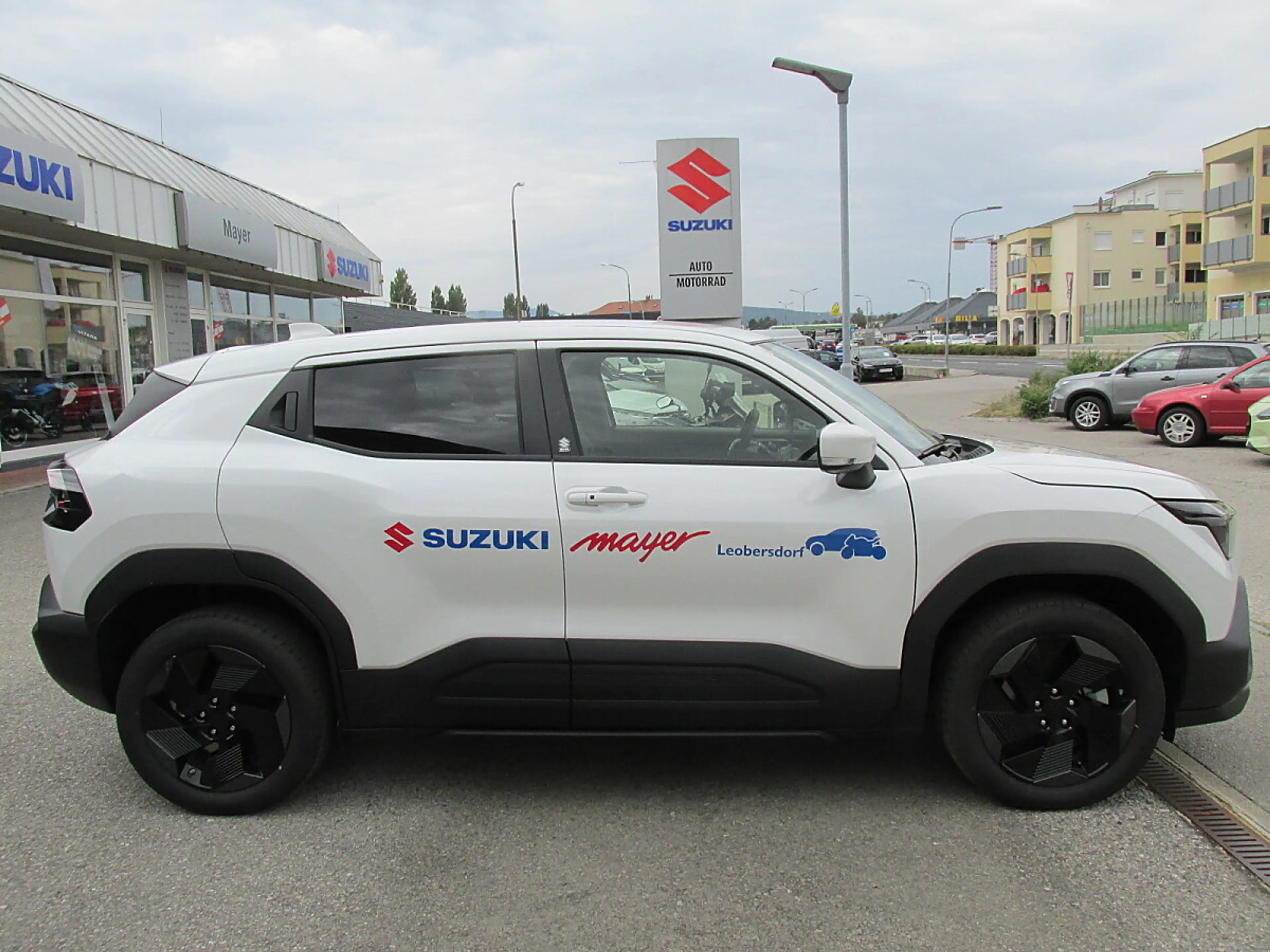 Suzuki Vitara eVitara 61kWh GL+ Allgrip-e Shine — photo 3