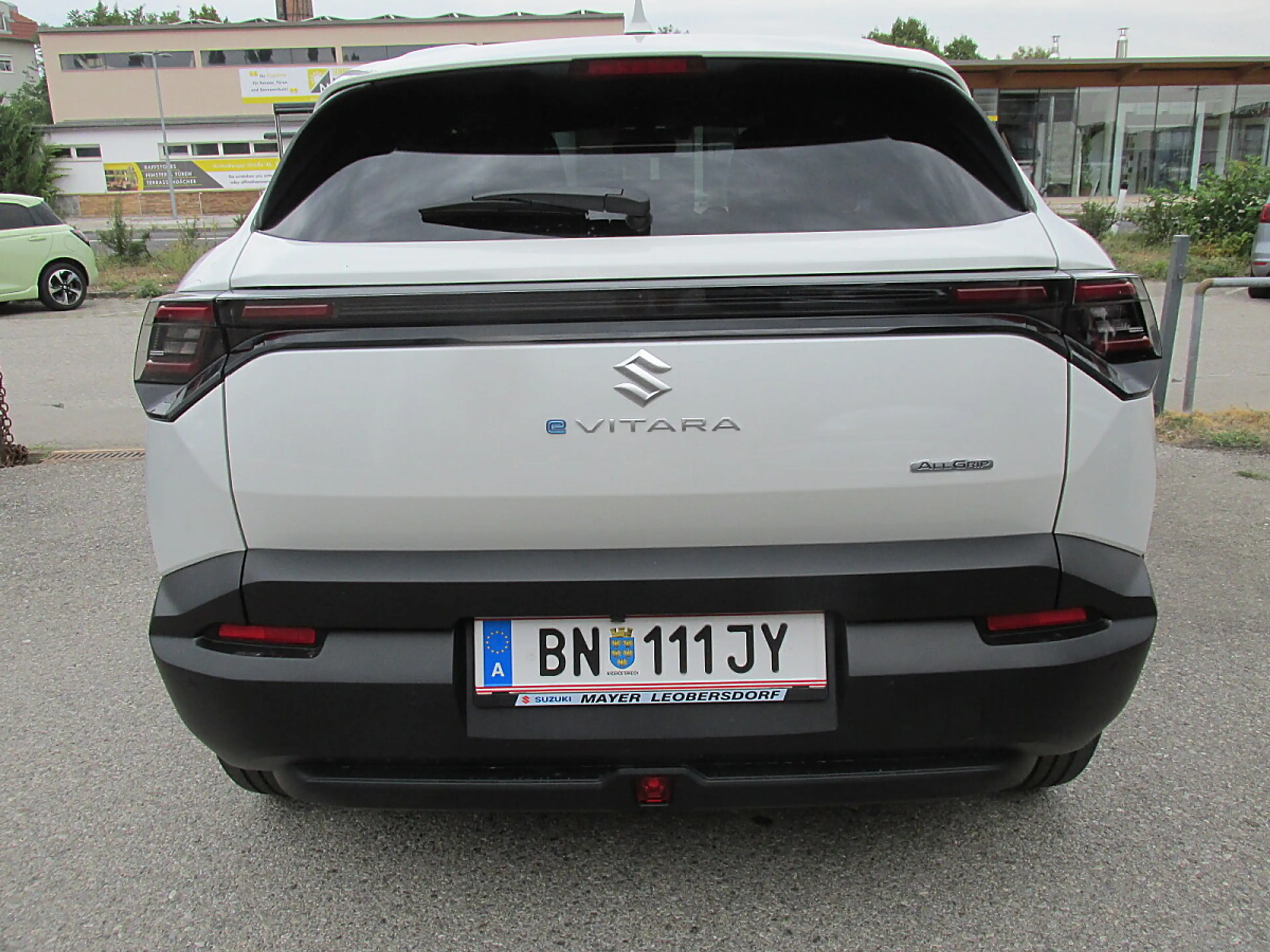 Suzuki Vitara eVitara 61kWh GL+ Allgrip-e Shine — photo 5