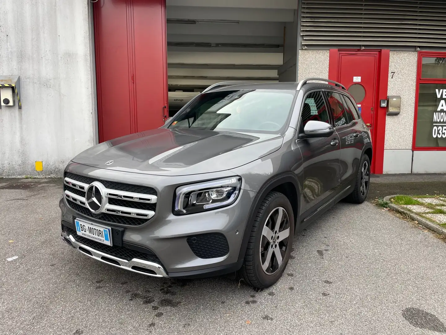 Mercedes-Benz GLB 200 GLB 200 Sport Plus 4 anni di garanzia Mercedes Grigio - 1