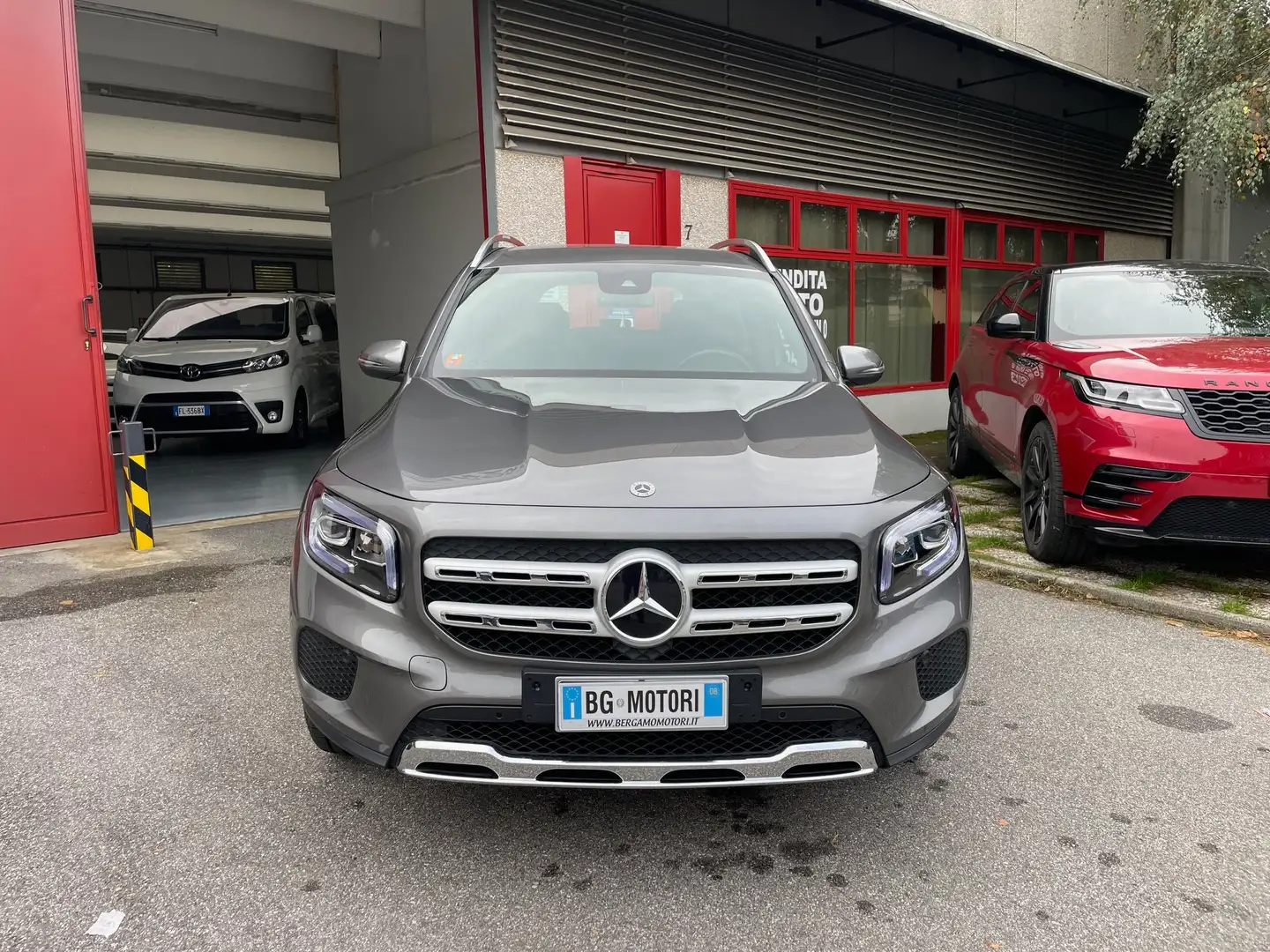Mercedes-Benz GLB 200 GLB 200 Sport Plus 4 anni di garanzia Mercedes Grigio - 2