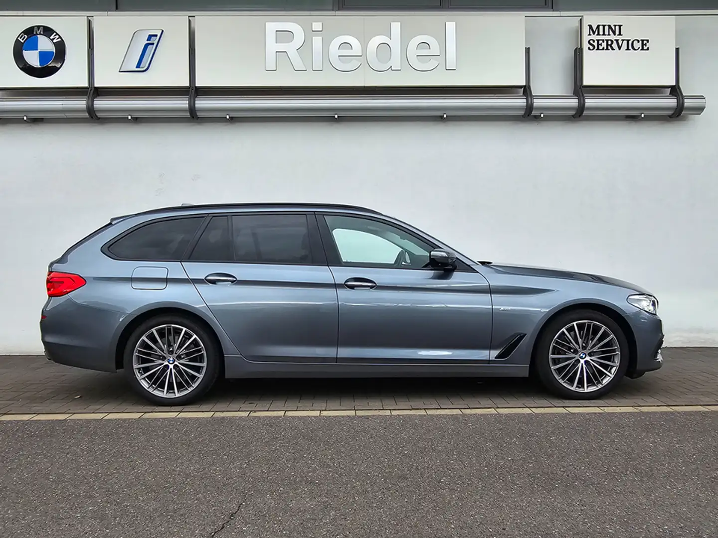 BMW 540 i xDrive Touring Sport Line AHK*Head-Up*ACC* Bleu - 2