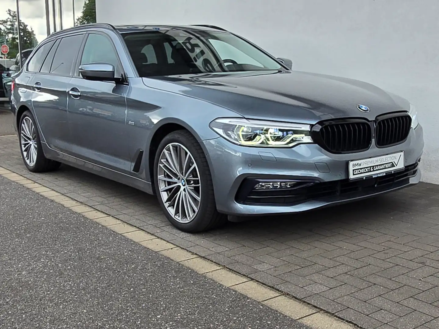 BMW 540 i xDrive Touring Sport Line AHK*Head-Up*ACC* Bleu - 1
