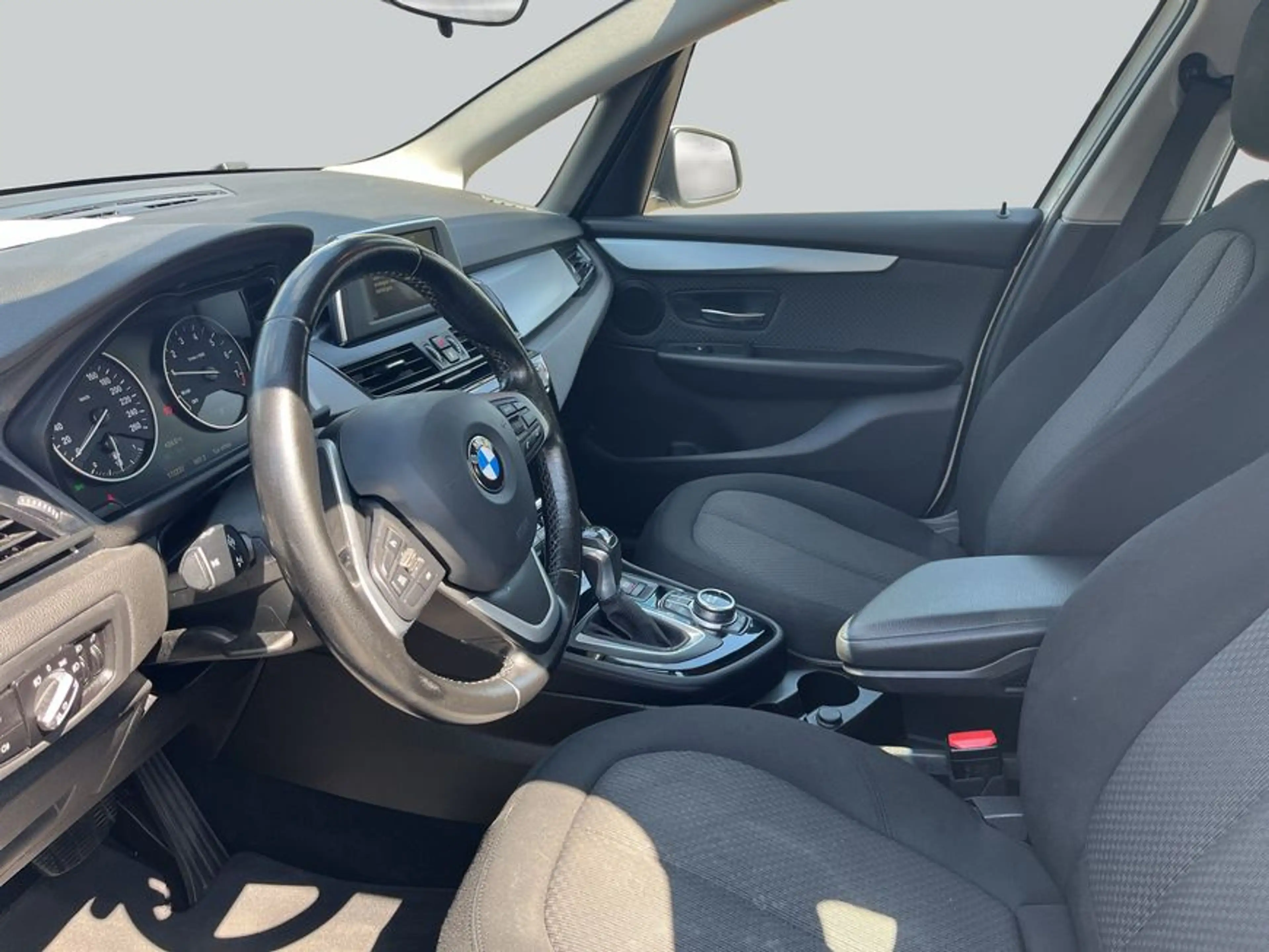 BMW 225 225 XE ActiveTourer NAVI SHZ PDC — photo 11