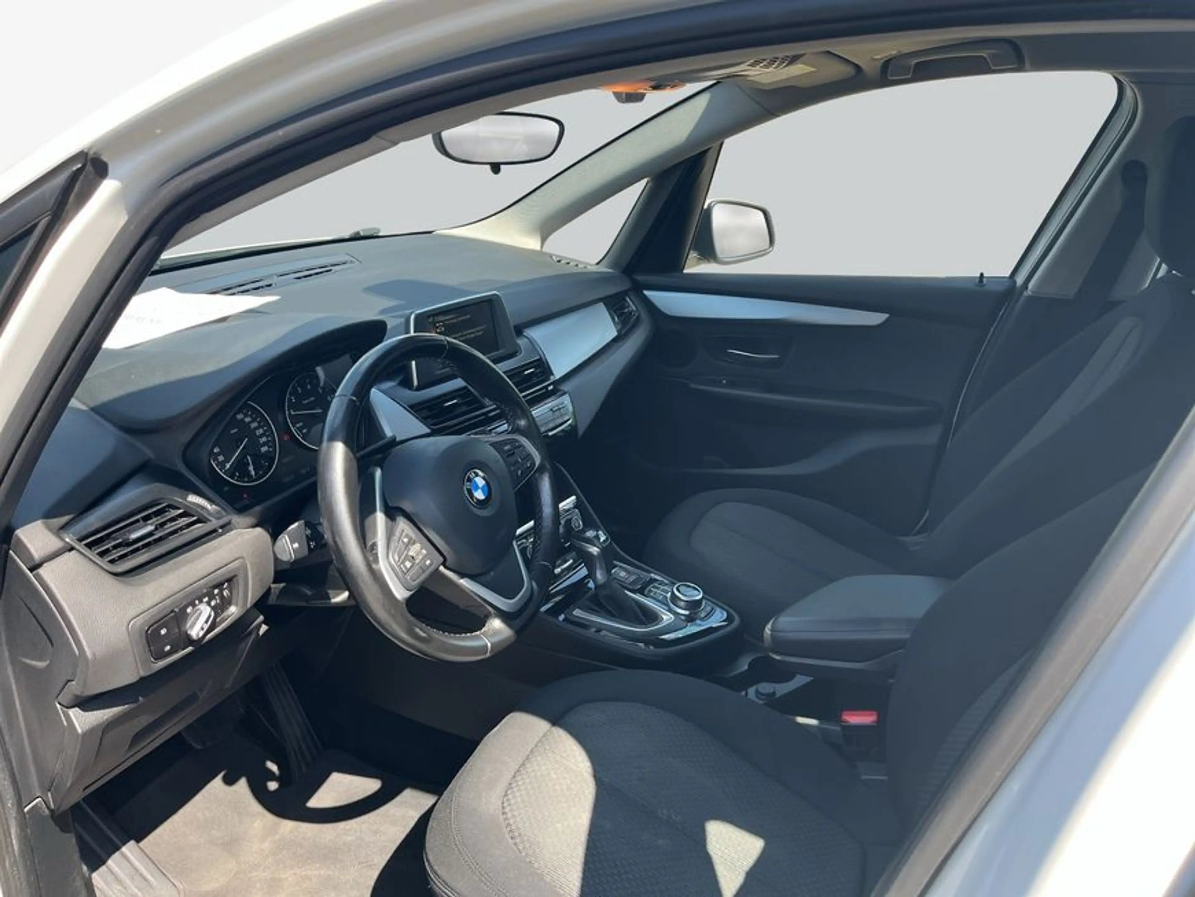 BMW 225 225 XE ActiveTourer NAVI SHZ PDC — photo 10