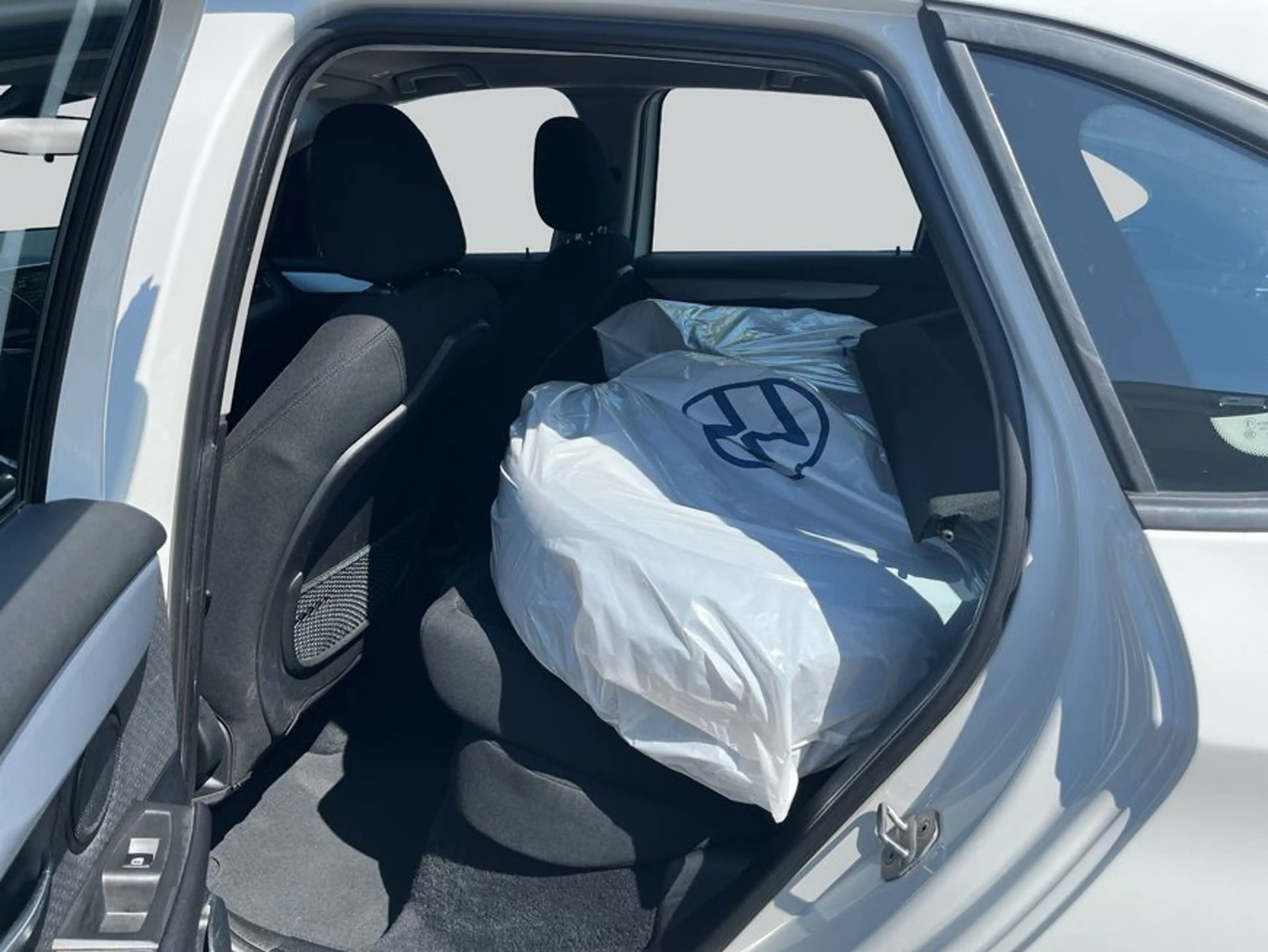BMW 225 225 XE ActiveTourer NAVI SHZ PDC — photo 12
