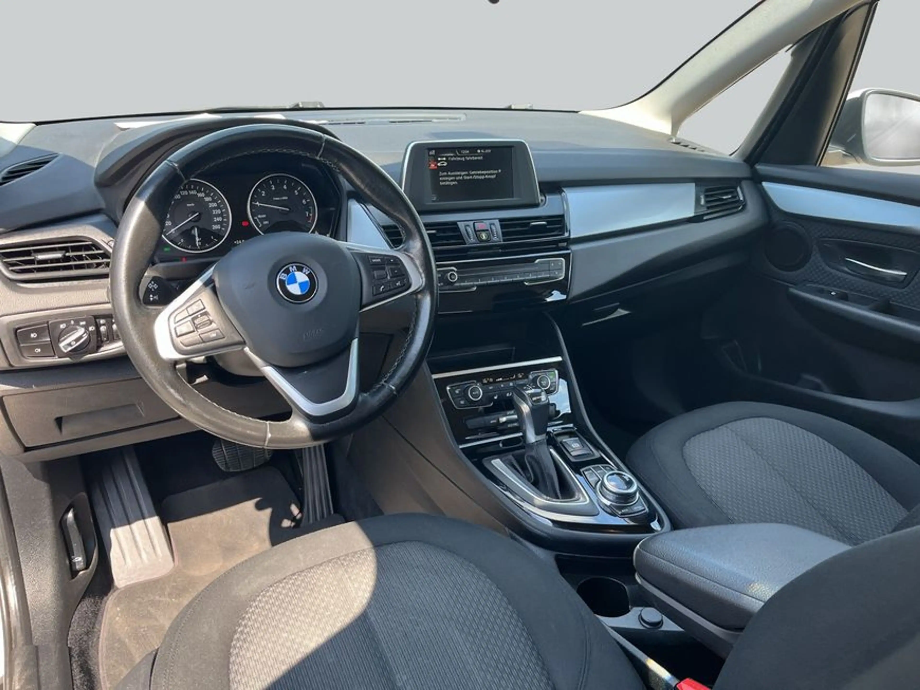 BMW 225 225 XE ActiveTourer NAVI SHZ PDC — photo 14