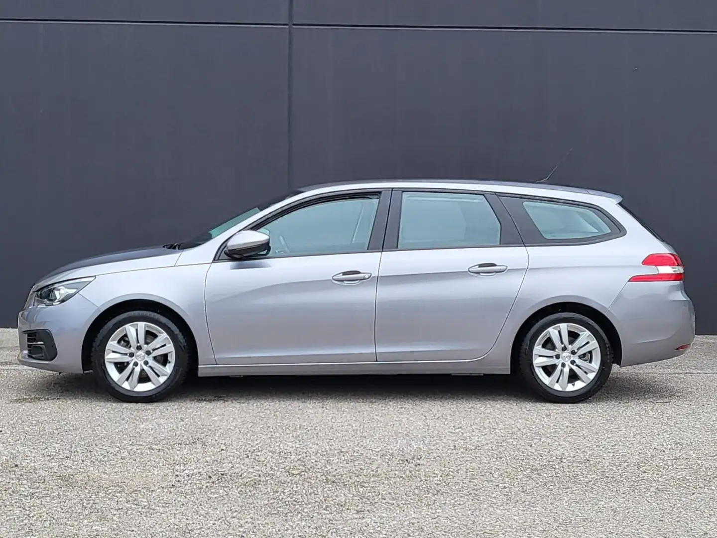 Peugeot 308 BHDi 130 EAT6 SW Business NAVY Grijs - 2