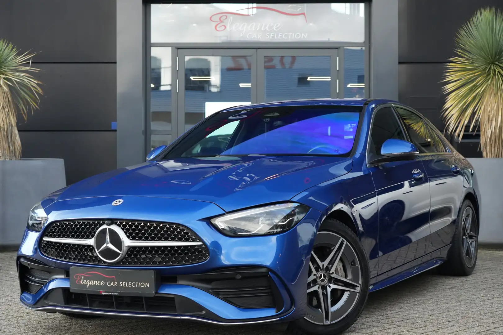 Mercedes-Benz C 220 d AMG Line 200pk Navigatie/Stoelverwarming/Camera Blauw - 1