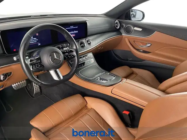 Mercedes-Benz E-Class view 9