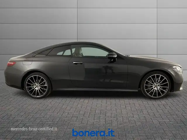 Mercedes-Benz E-Class view 5