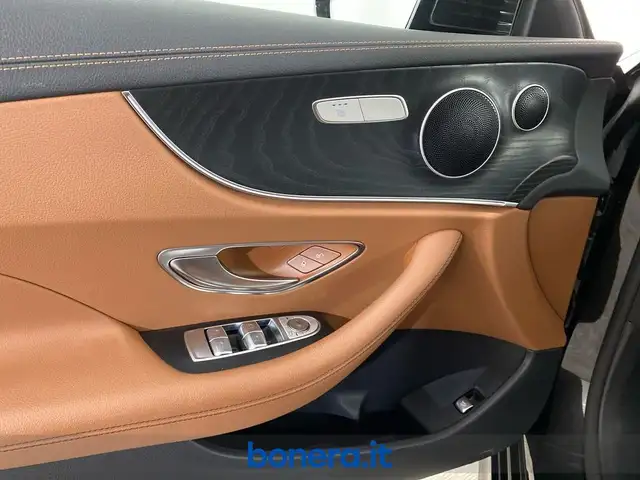 Mercedes-Benz E-Class view 18