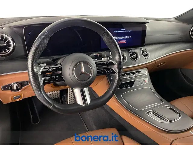 Mercedes-Benz E-Class view 11