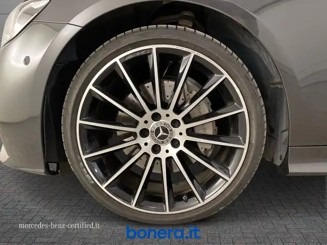 Mercedes-Benz E-Class view 17