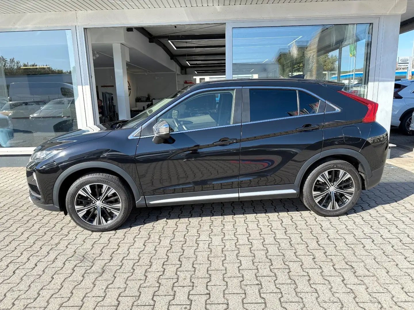 Mitsubishi Eclipse Cross Intro Edition *SITZH*LED*CARPLAY* Noir - 2