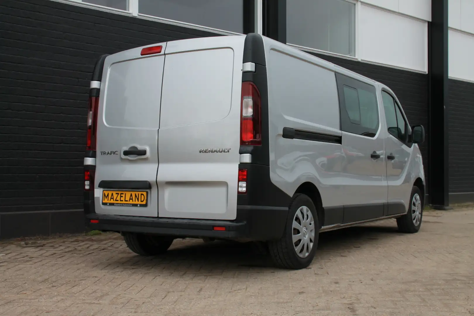 Renault Trafic 1.6 dCi 125PK - EURO 6 Dubbele Cabine - Airco - Na Silber - 2