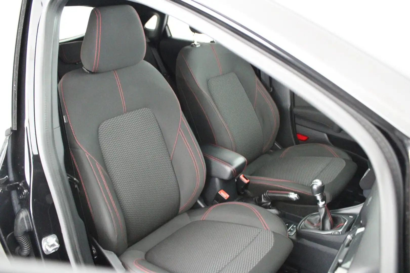Ford Puma 1.0 125pk EcoBoost Hybrid ST-Line X Trekhaak Camer Zwart - 2