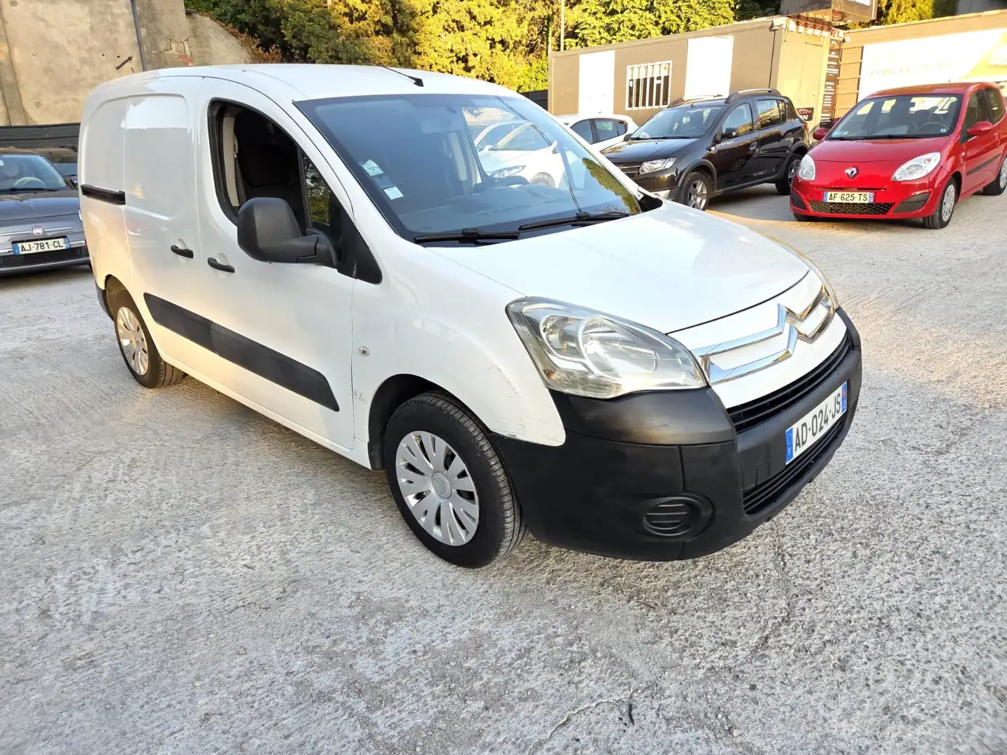Citroen Berlingo Fourgon  Club HDi Blanc - 1