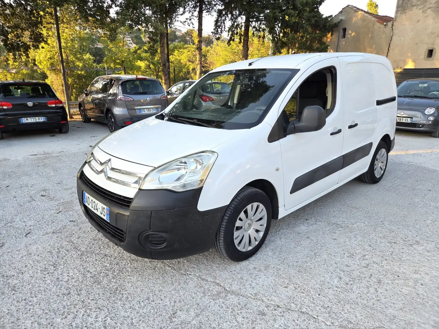 Citroen Berlingo Fourgon  Club HDi Blanc - 2