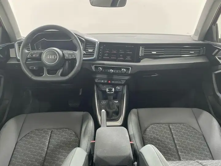 Audi A1 2025, foto 7